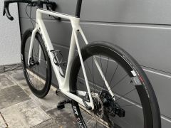 Canyon Ultimate CF SLX 8 Disc eTap