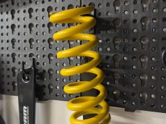 RockShox Metric Coil  Varianta: 500 lb x 151 mm)