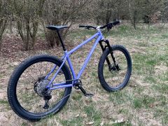 Jeronimo Txabardo + karbonová kola + Pike Ultimate + OneUp