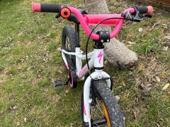 Dievčenský bicykel Specialized Riprock Coaster 16 bielo-ružový