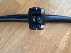 Karbón riadidla 6c s predstavcom Newmen