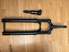 DT Swiss 232 set vidla a tlmič remote