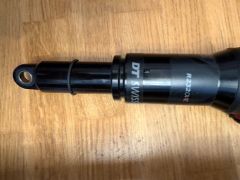 DT Swiss 232 set vidla a tlmič remote