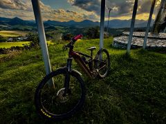 Cube Stereo Hybrid One44 Pro (2025)