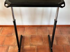 Wahoo Fitness Desk / Kickr Desk, výškovo nastaviteľný mobilný stôl
