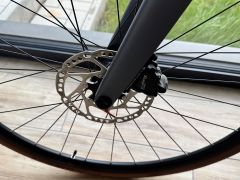 Scott Addict 40 2023 velkost M s pedalmi a topankami