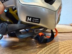 Cube M mips fidlock 52-57cm