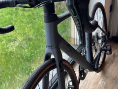 Scott Addict 40 2023 velkost M s pedalmi a topankami