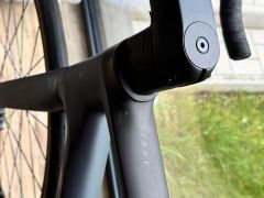 Scott Addict 40 2023 velkost M s pedalmi a topankami