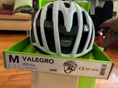 Kask Valegro Wg11 - M - biela