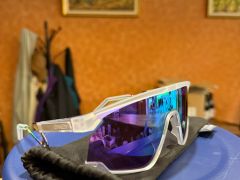 Oakley 3.