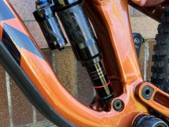 Trek Slash 8 vo farbe Pennyflake modelový rok 2023 Veľkosť rámu M