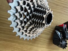 Zánovní Sram RED AXS (přehazovačka + kazeta)