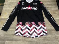 Mix dresů Poc a Fox