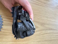 Zánovní Sram RED AXS (přehazovačka + kazeta)