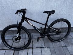 Predam detsky Superior Team 24, kotucove brzdy, Sram X7, vzduchova vidlica