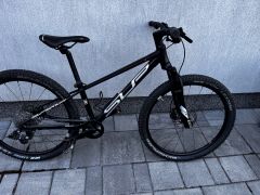 Predam detsky Superior Team 24, kotucove brzdy, Sram X7, vzduchova vidlica