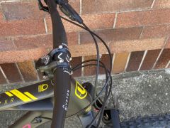 Mondraker Foxy karbón XR 27,5 Veľkosť M