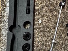 12 mm oska Hamax Hitch Adapter na cyklovozík