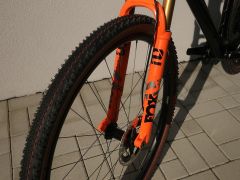 Novy HT vel. XL, hmotnost 8.85kg.