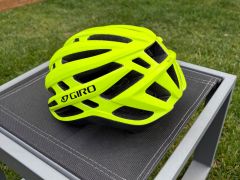 Giro Agilis prilba, žiarivá žltá, M (55-59 cm)