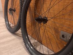 Set 29 kolies Trek Bontrager, Nové