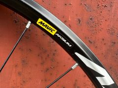 Mavic aksium