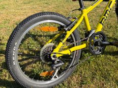 Detský bicykel BMC Blast Bl20: Žltá raketa