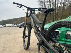 YT Tues 2017 Karbón 27,5