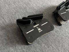 2x nove Shimano N03A (Resin s chladicom)