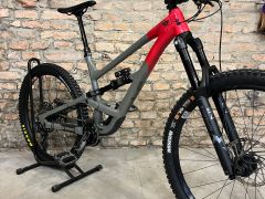 YT Capra Uncaged 10 MX, vel. L