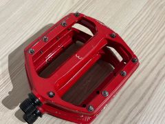 BBB Bpd-36 Coolride platformové pedále, červená