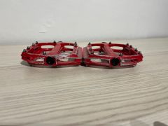 BBB Bpd-36 Coolride platformové pedále, červená