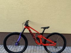 Trek Slash