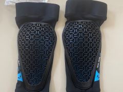 Nový chránič lakťov Dainese trail skin air , vel.L