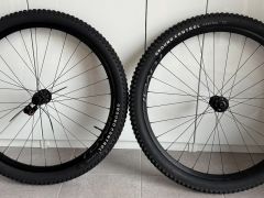 Sada kolies Roval Traverse Alloy SL Shimano/Sram