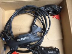 Sram DB8