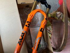 Vidlica FOX 34 Factory Grip2 29&#039;&#039; 140Mm