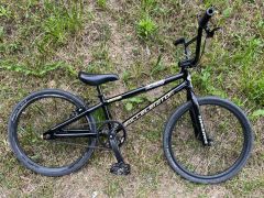Accelerator Expert BMX race bike
