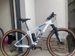 Predám karbónový horský bicykel Cube reaction C62 pro
