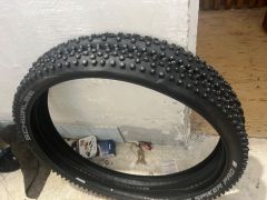 Plášte schwalbe ice spikes pro performance