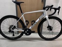 Superior Superior X-Road Team Issue Di2 54