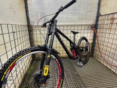Commencal supreme v5 L