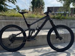 Predám horský bicykel Trek Slash 9.8 GX (model 22/23)