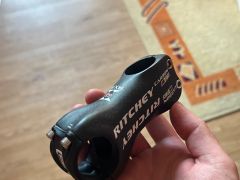 Karbónový predstavec 31.8mm 80mm 6