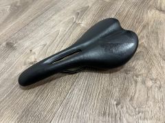 Sedlo Canyon Iridium