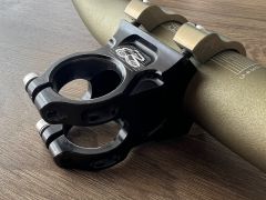 Renthal Apex 50mm + riaditká Renthal Fatbar 780mm