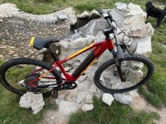 Dámsky elektrobicykel Apache Yamka E3 Blood Red