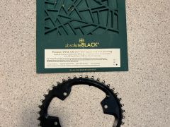 Absolute Black Oval CX assymetric chainring (42t)
