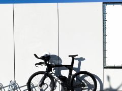 Trek SpeedConcept SLR 7 Prismatic Pearl/Trek Black 2025